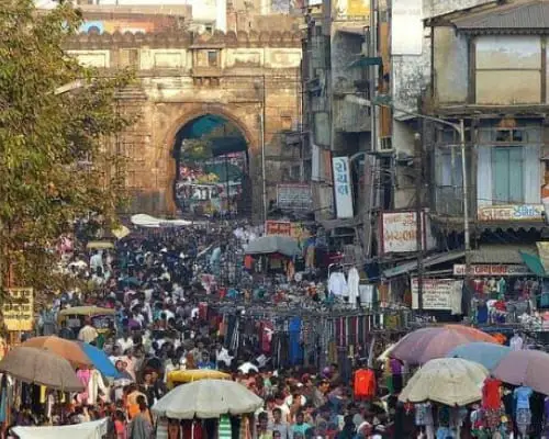 Lal Darwaza Market